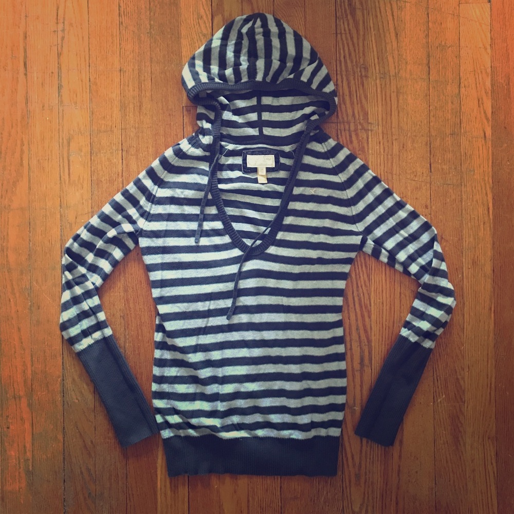 American Eagle 🦅 M hooded sweater